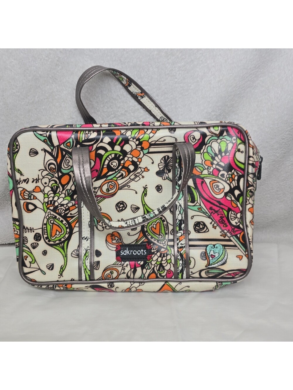 Sakroots Hanging Toiletry Bag Travel Organizer Multicolor Peace Pattern Zip Case
